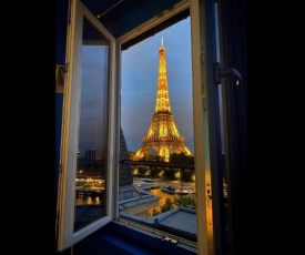 Eiffel Tower romantic view