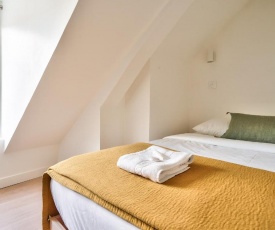 New Cocoon Duplex for 2 in the Heart of Paris (5D)
