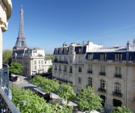 Outstanding 2 bedrooms with a terrific Eiffel Tower view