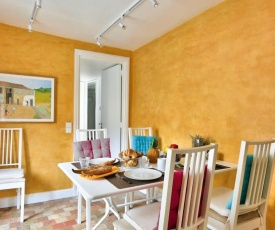 GuestReady - Colorful apt near Paris' Notre-Dame Cathedral