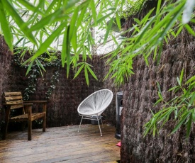 Hidden Abode with Large Patio in Buttes-Chaumont - PARIS