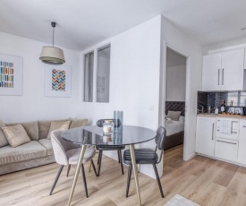 GuestReady - Stunning 3BR Home in the heart of 10th arr Paris!