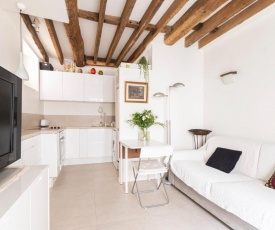 GuestReady -- Rustic and Cosy Apartment in the 10th