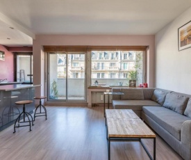 Spacious and bright apartment with balcony! 15th