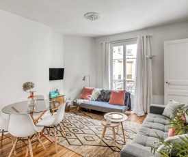Stunning 2 Bedrooms Apartment - Modern & Cosy