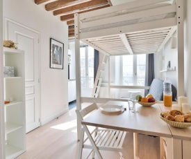 Stylish Mezzanine Studio in the Heart of Paris 3F