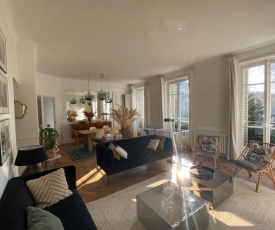 Beautiful and spacious 3 bedrooms near the Opera