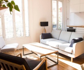 Charming bright apartment near Montparnasse