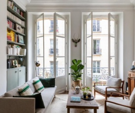 Charming DESIGN apt with BALCONY in PARIS