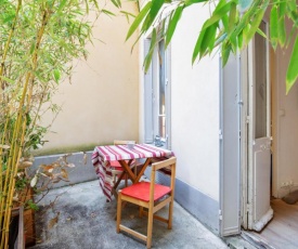Charming little flat with court close to Eiffel Tower in Paris - Welkeys