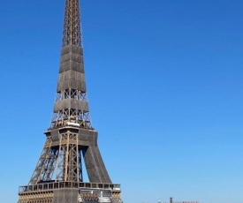 MAGNIFIQUE VUE TOUR EIFFEL STUDIO PRIVE AVEc BALCON