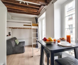 Cosy Mezzanine Studio in the Heart of Paris (4)